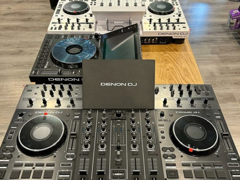 Pioneer CDJ-3000 , DJM-A9