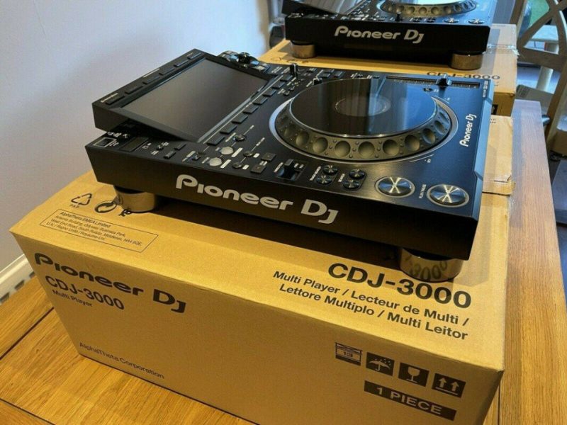 Pioneer CDJ-3000 , DJM-A9