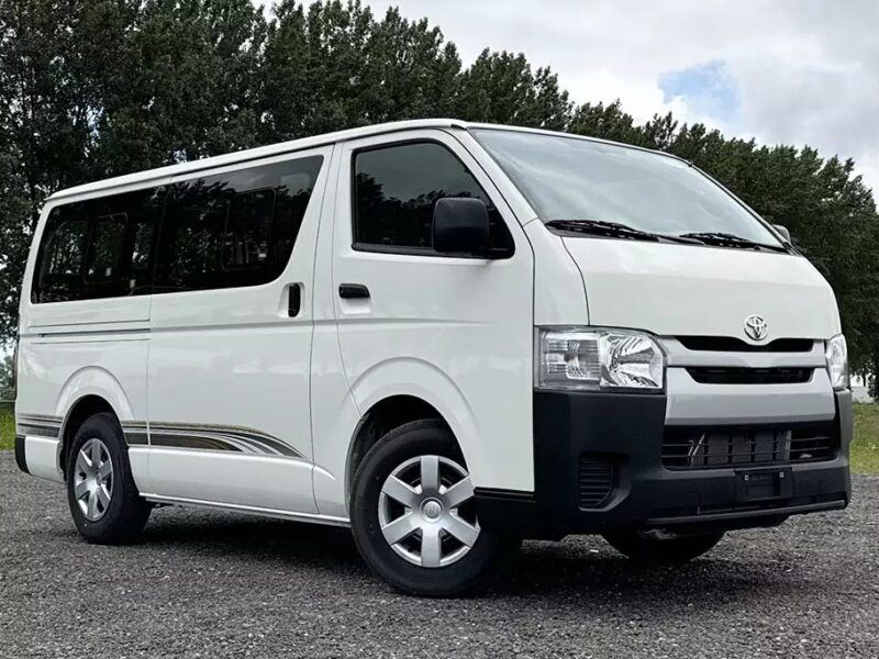 2023 Toyota Hiace 4x2